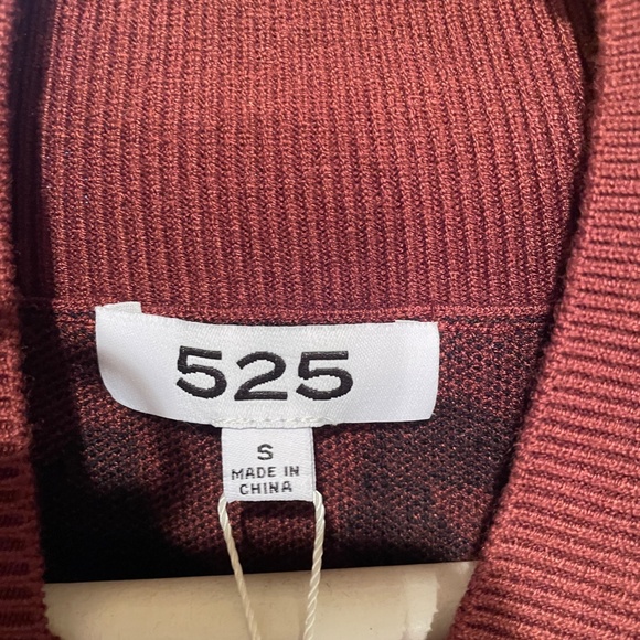 NWT 525 America Women's Animal Print pullover Sweater Size S - Picture 2 of 3